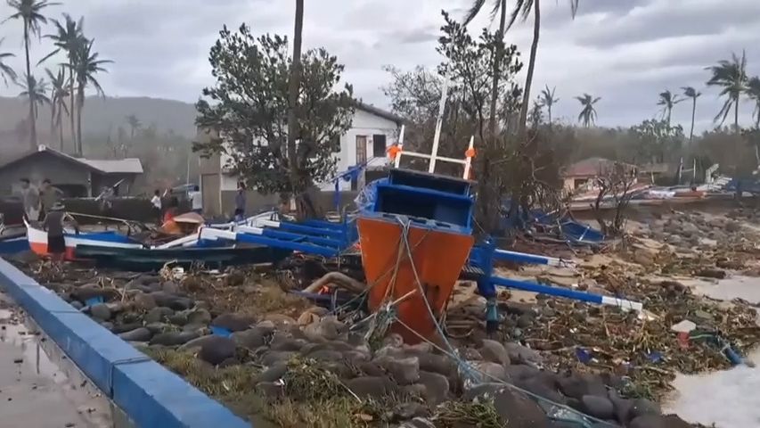 Čína se chystá na „krále bouří“. Záběry ukazují, jak řádil na Filipínách